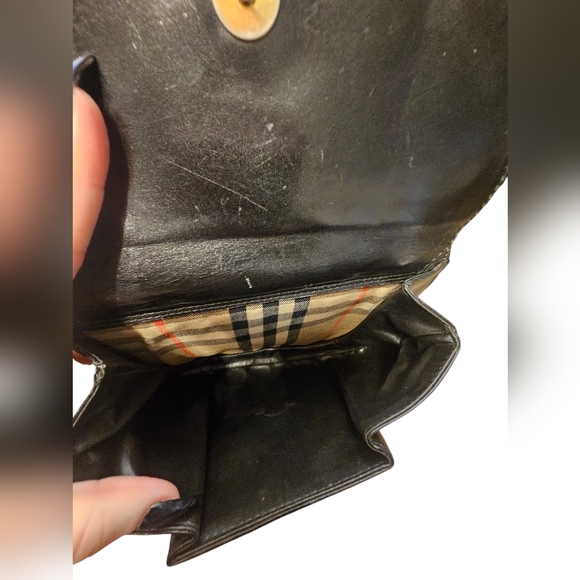 Burberrys 1980s Double flap Black leather crossbody - Picture 8 of 10